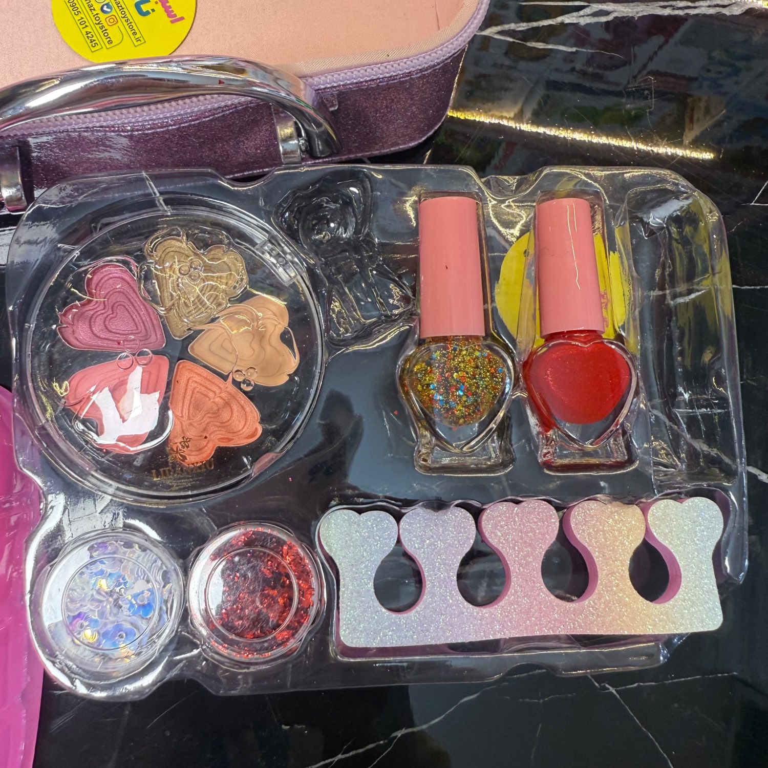 کیف آرایشی اکلیلی کودکانه با لوازم کامل ناخن و آرایش